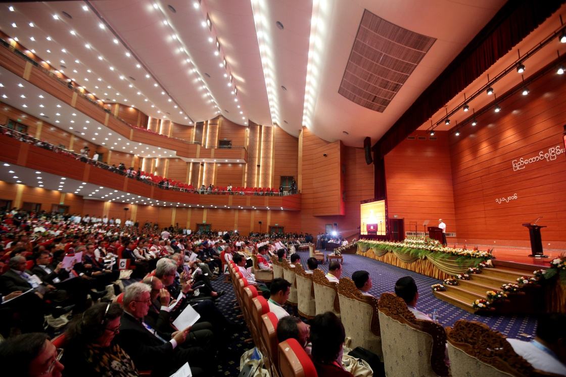 會(huì)議場(chǎng)地的選擇，主要考慮哪些因素？