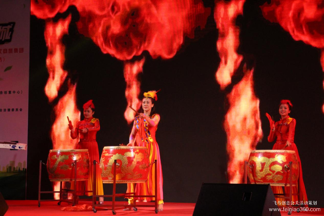 歌舞、小品、魔術(shù)表演……昌崗街舉辦這場關(guān)愛社區(qū)行活動精彩連連